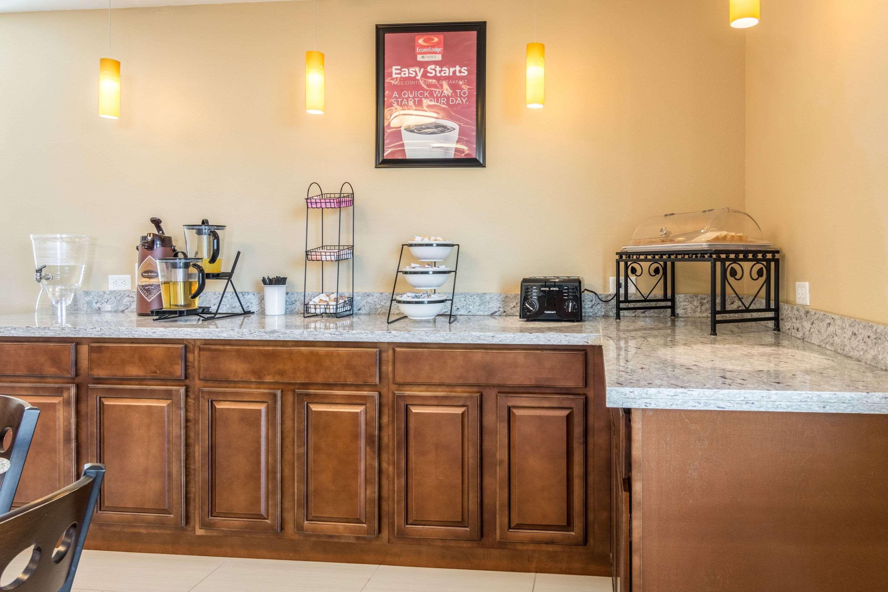 Econo Lodge Inn & Suites North Little Rock Near Riverfront Buitenkant foto
