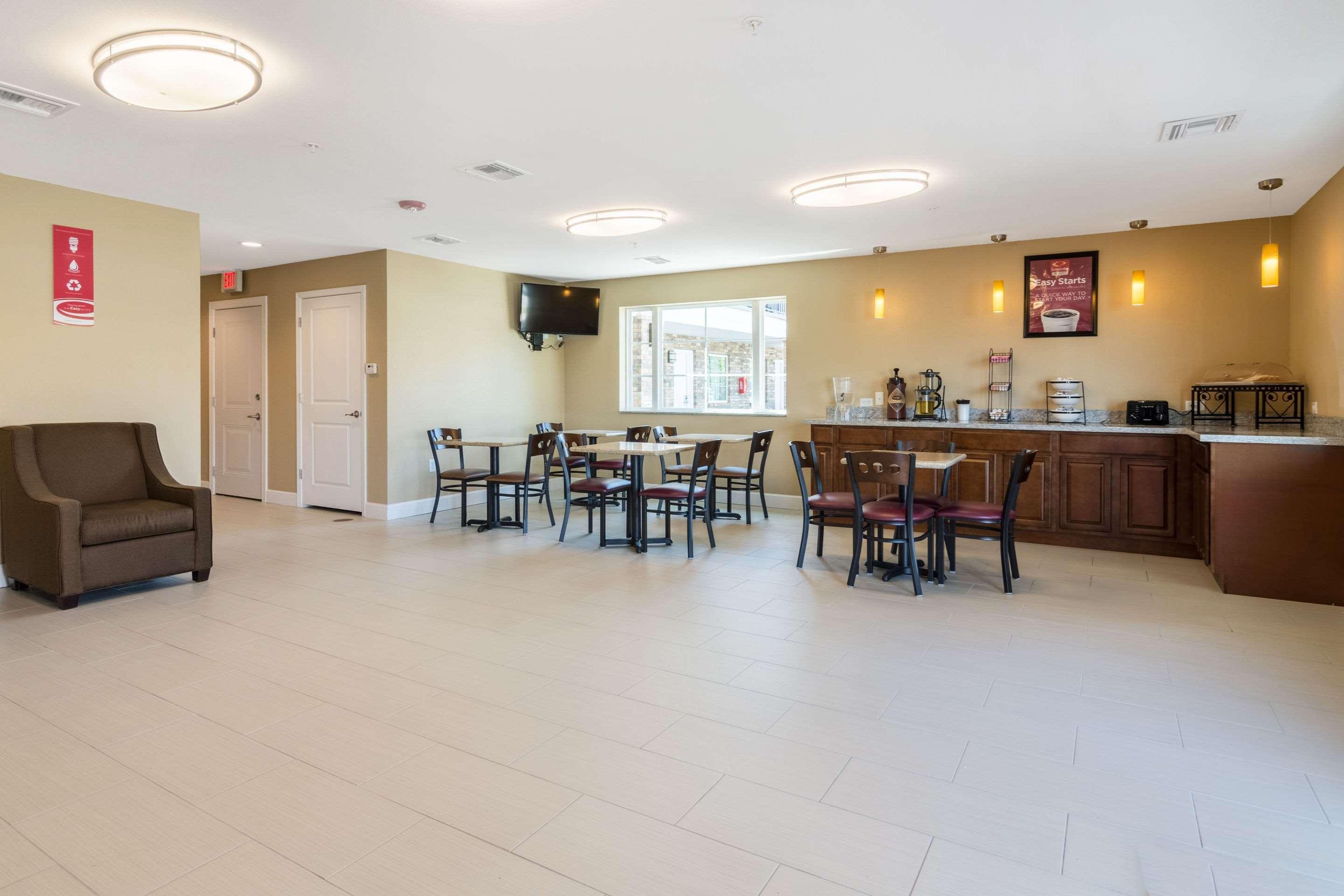 Econo Lodge Inn & Suites North Little Rock Near Riverfront Buitenkant foto