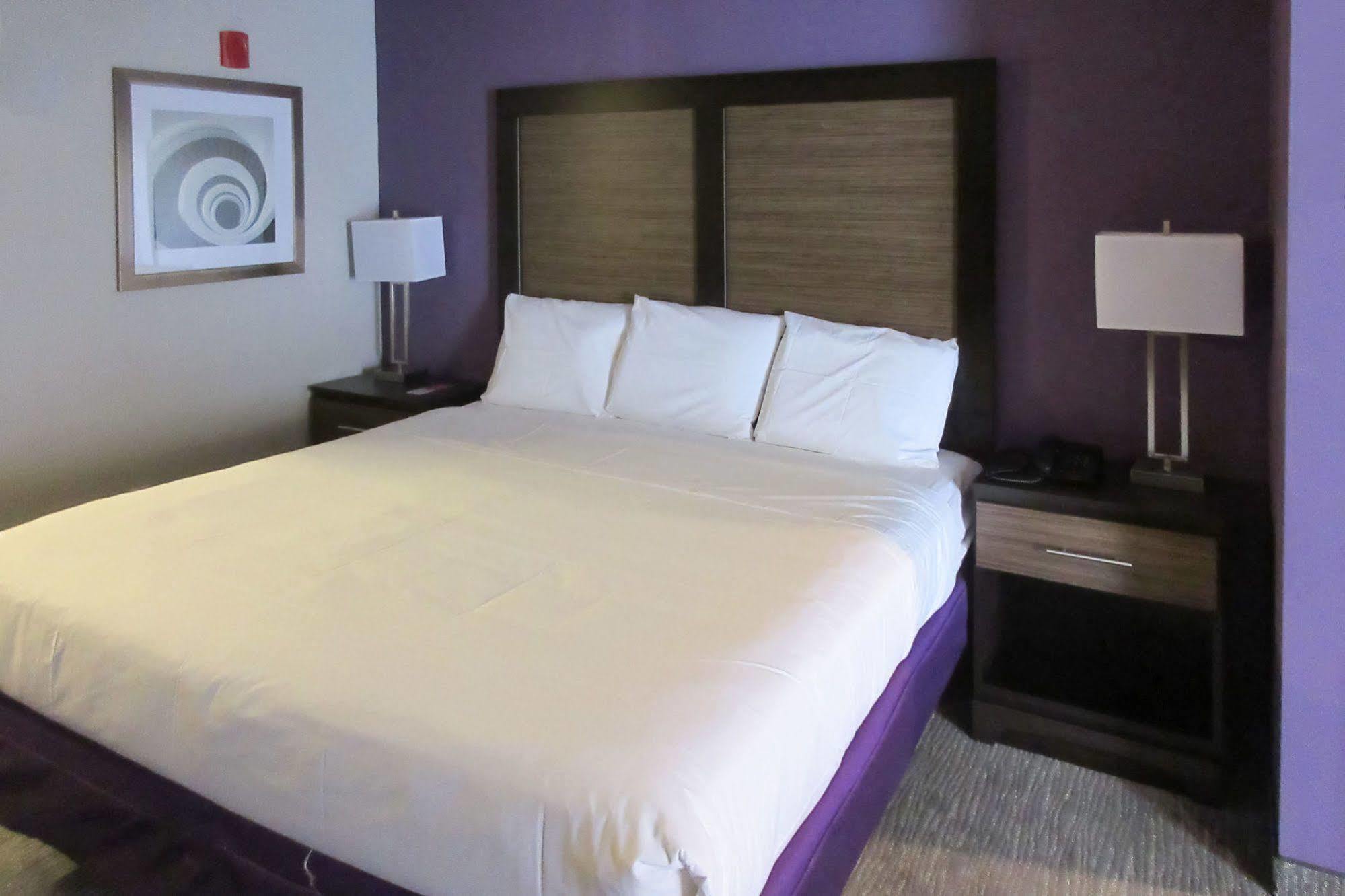 Econo Lodge Inn & Suites North Little Rock Near Riverfront Buitenkant foto